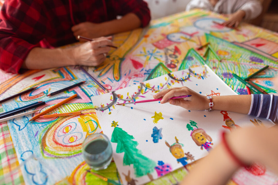 child holiday painting with watercolors